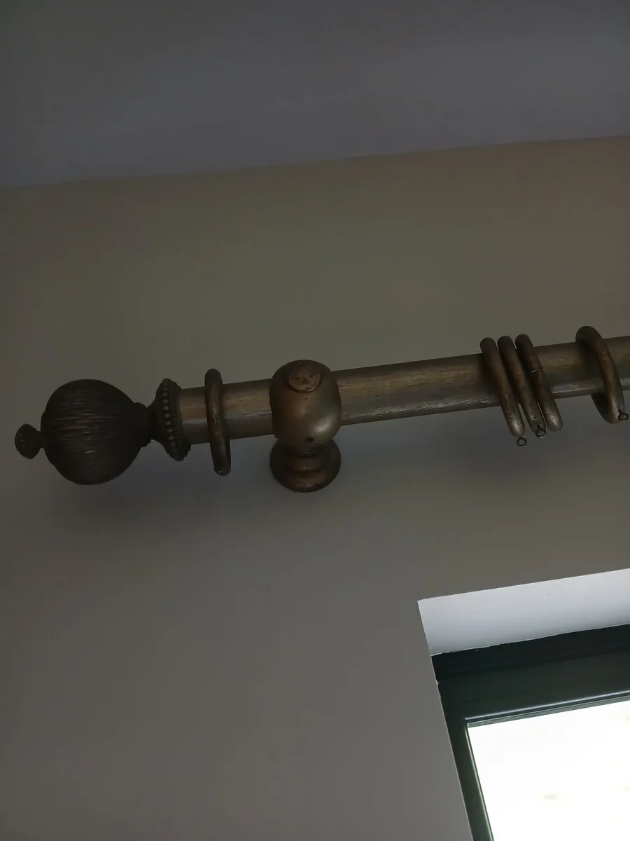 8ft Curtain pole fabulous - Image 1