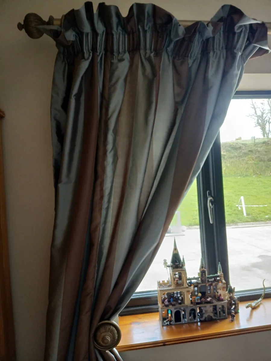 8ft Curtain pole fabulous - Image 3