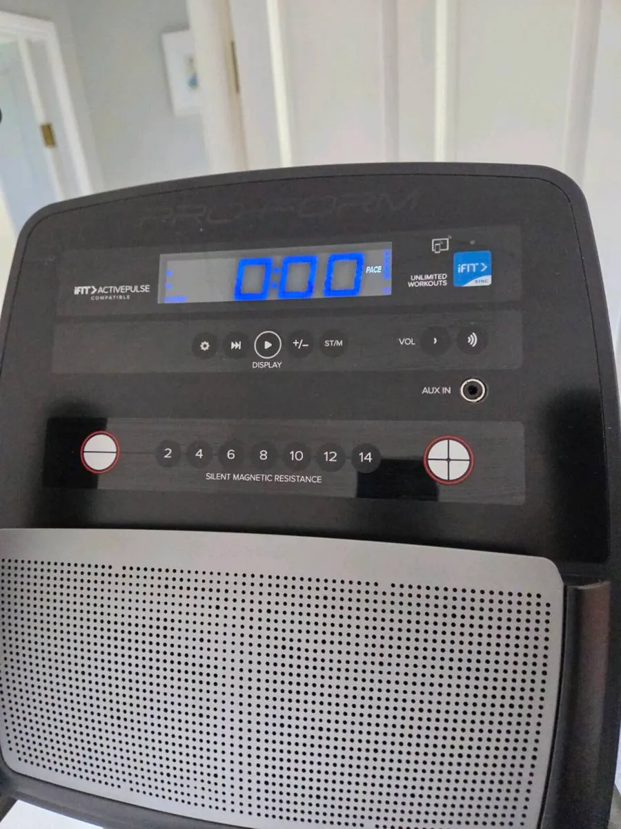 Proform
Proform Sport 5.0 Elliptical Cross Trainer - Image 2