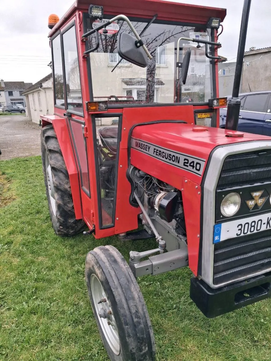 Massey Ferguson 240 - Image 3
