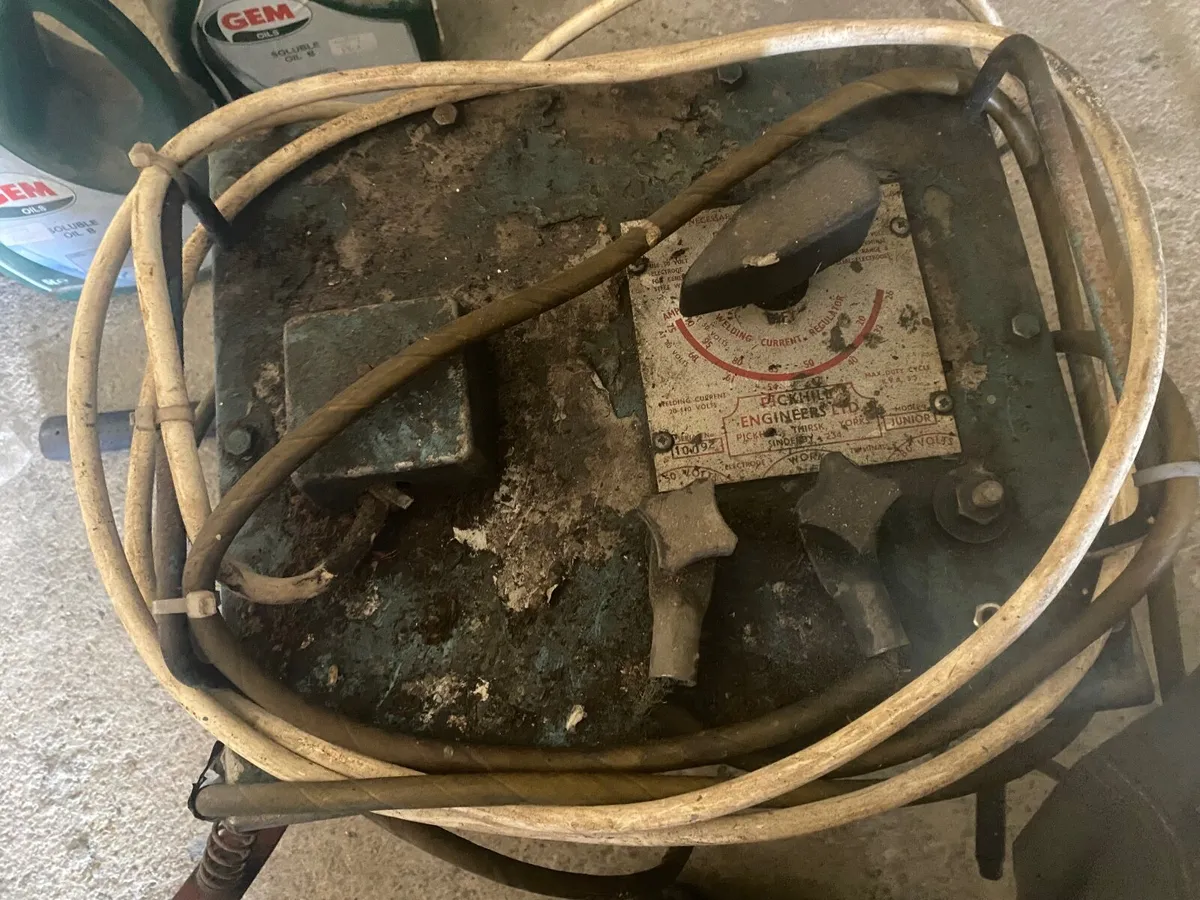 Oil cooled welder - Image 1