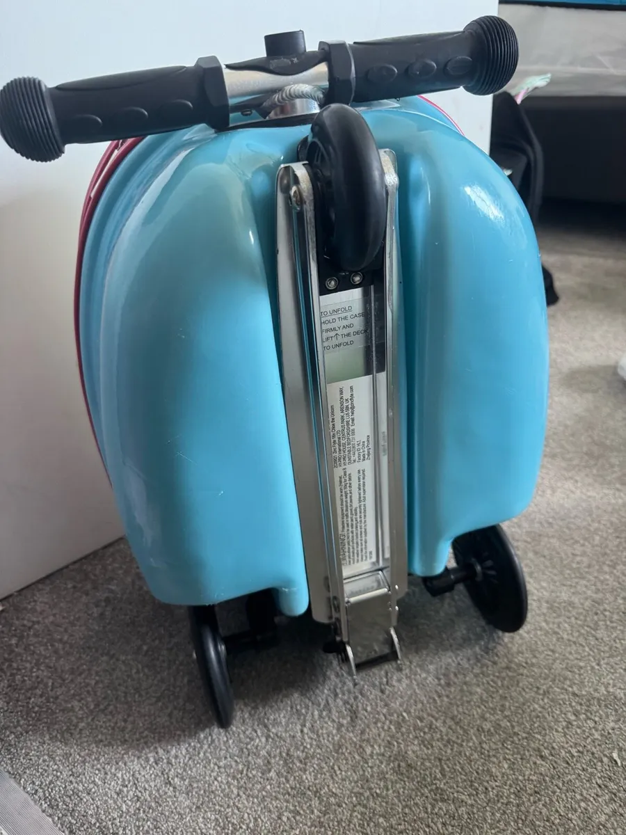 Flyte scooter suitcase - Image 2
