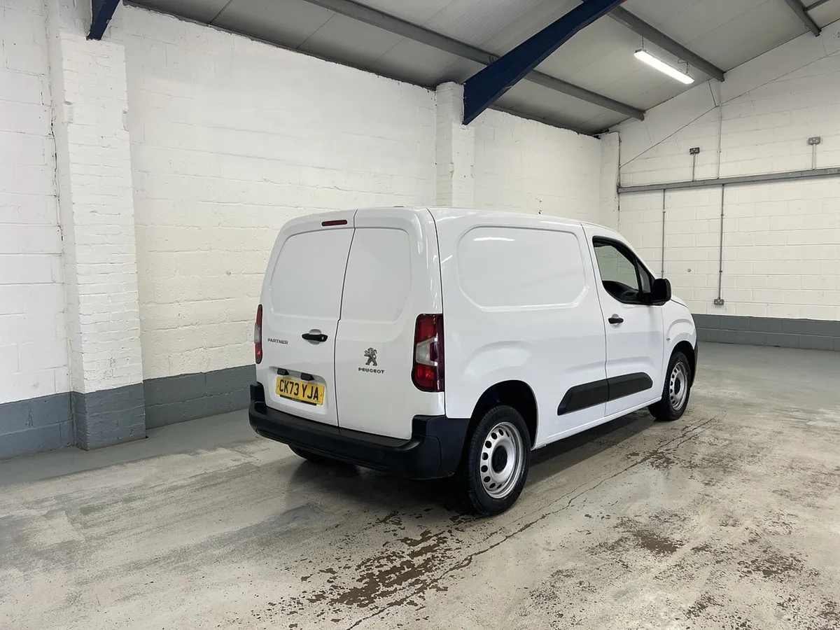 2023 Peugeot Partner Small Panel Van - Image 4