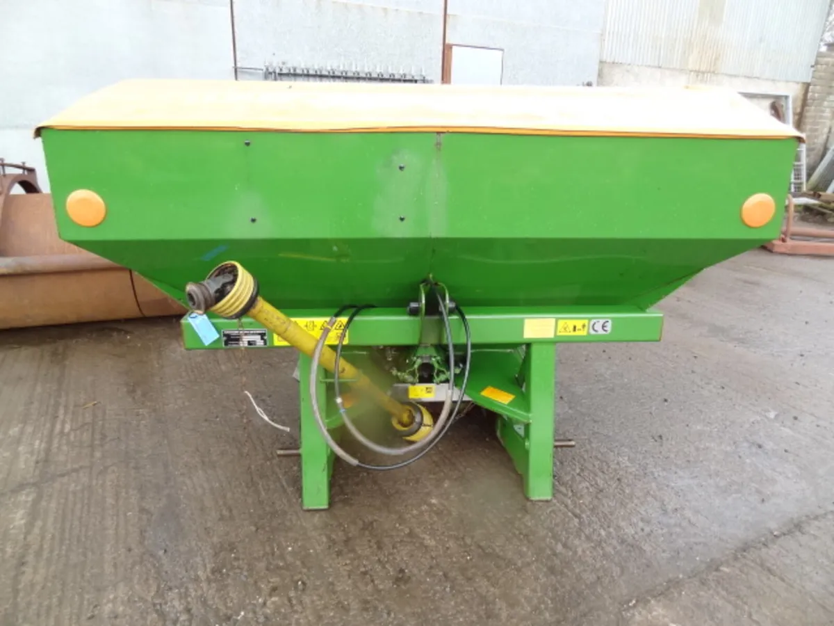 Amazone ZA-X 1402 Fertiliser Spreader - Image 2