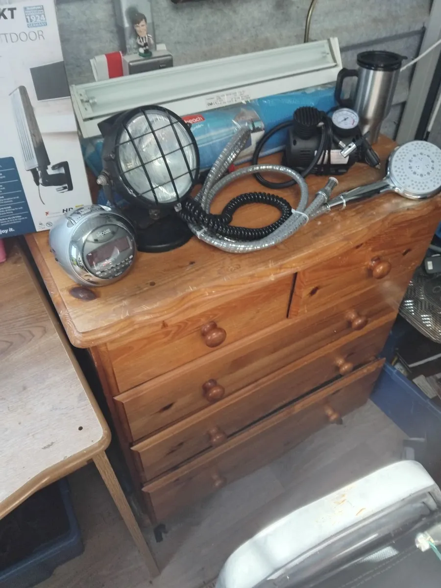 Box of useful unwanted items - Image 3