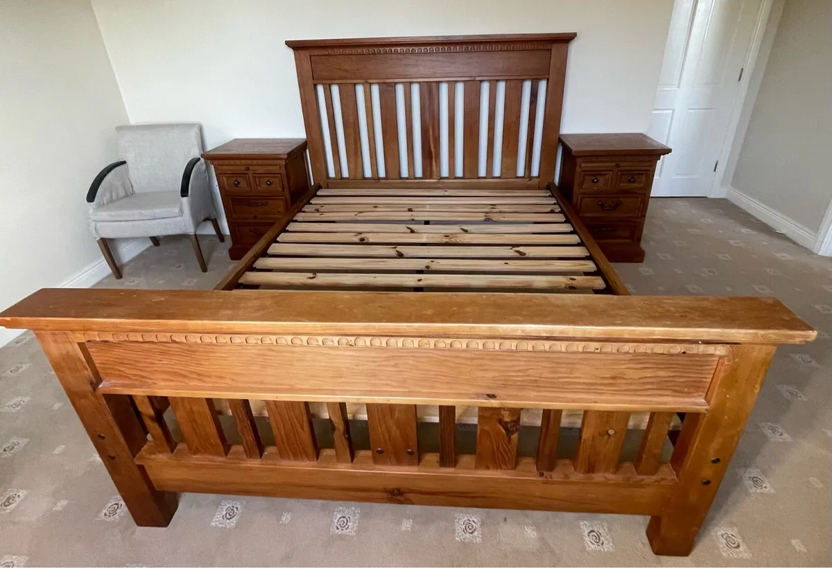 Bedroom furniture suite - Image 1