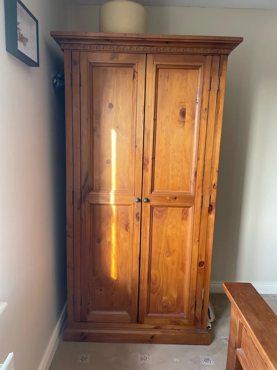 Bedroom furniture suite - Image 3