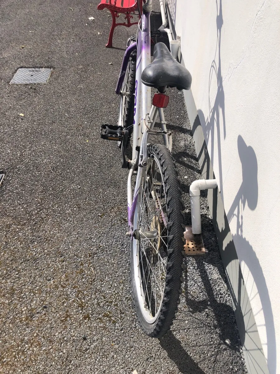 Lady’s bike - Image 4