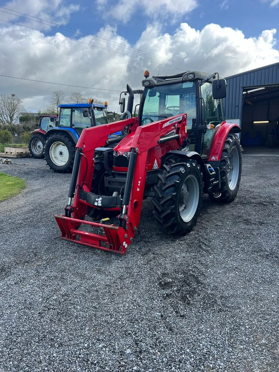 Massey Ferguson 5612 - Image 1