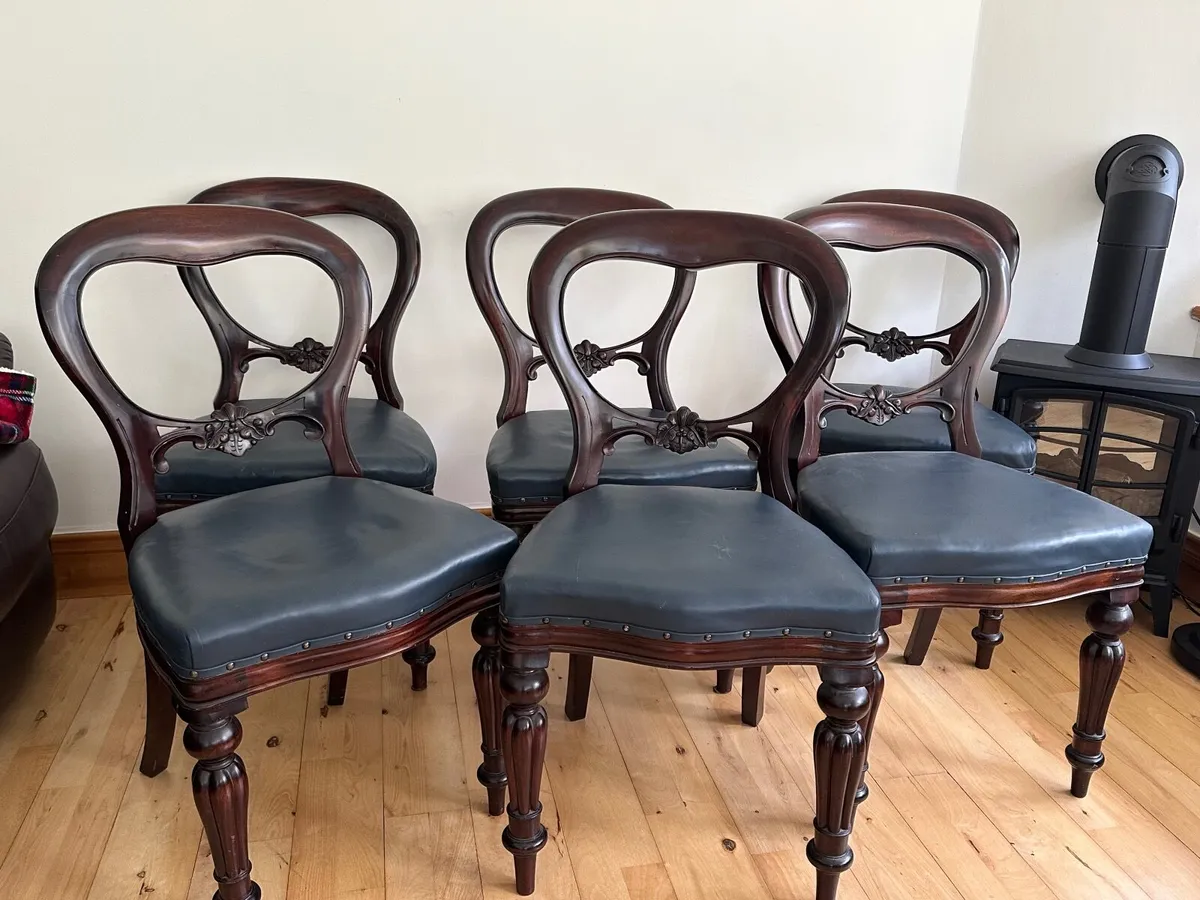 Dining room table and 6 chairs - Image 4