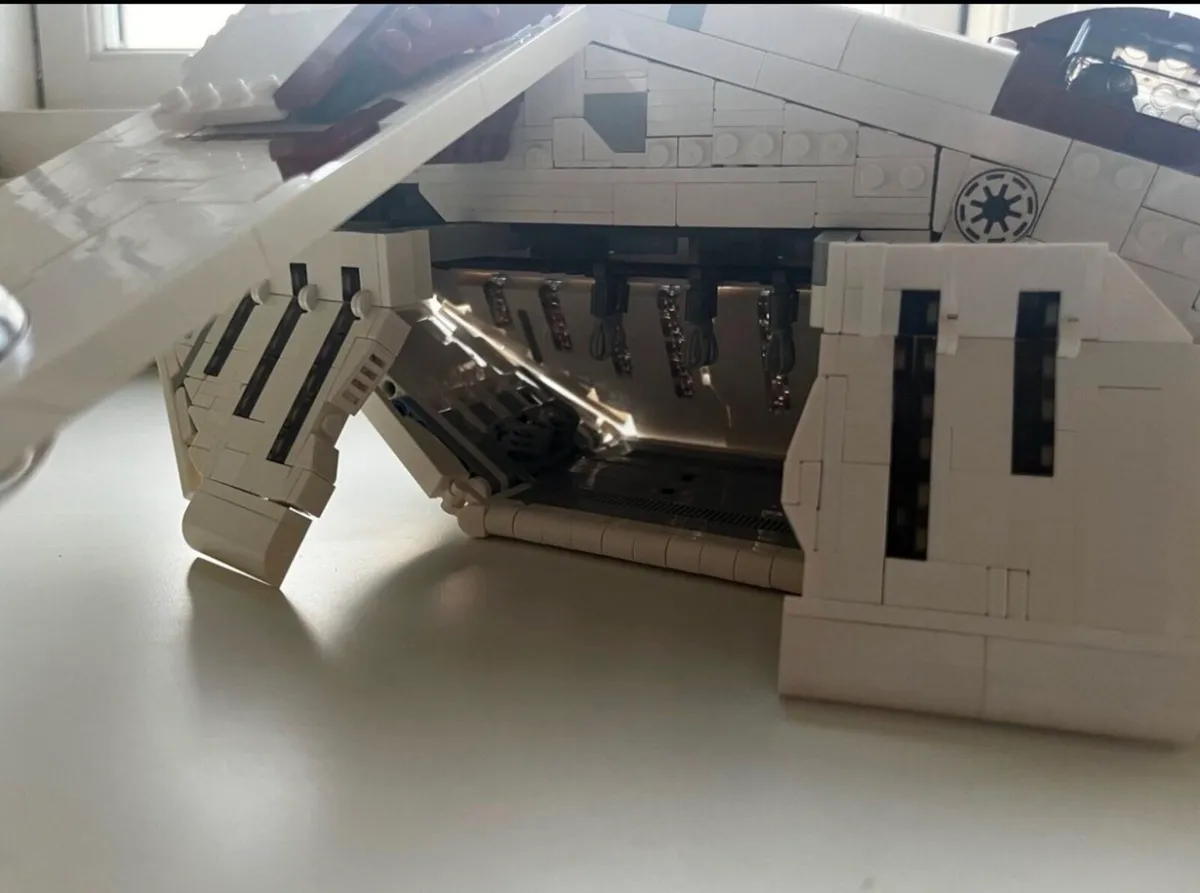 Lego Star Wars LAAT MOC - Image 3