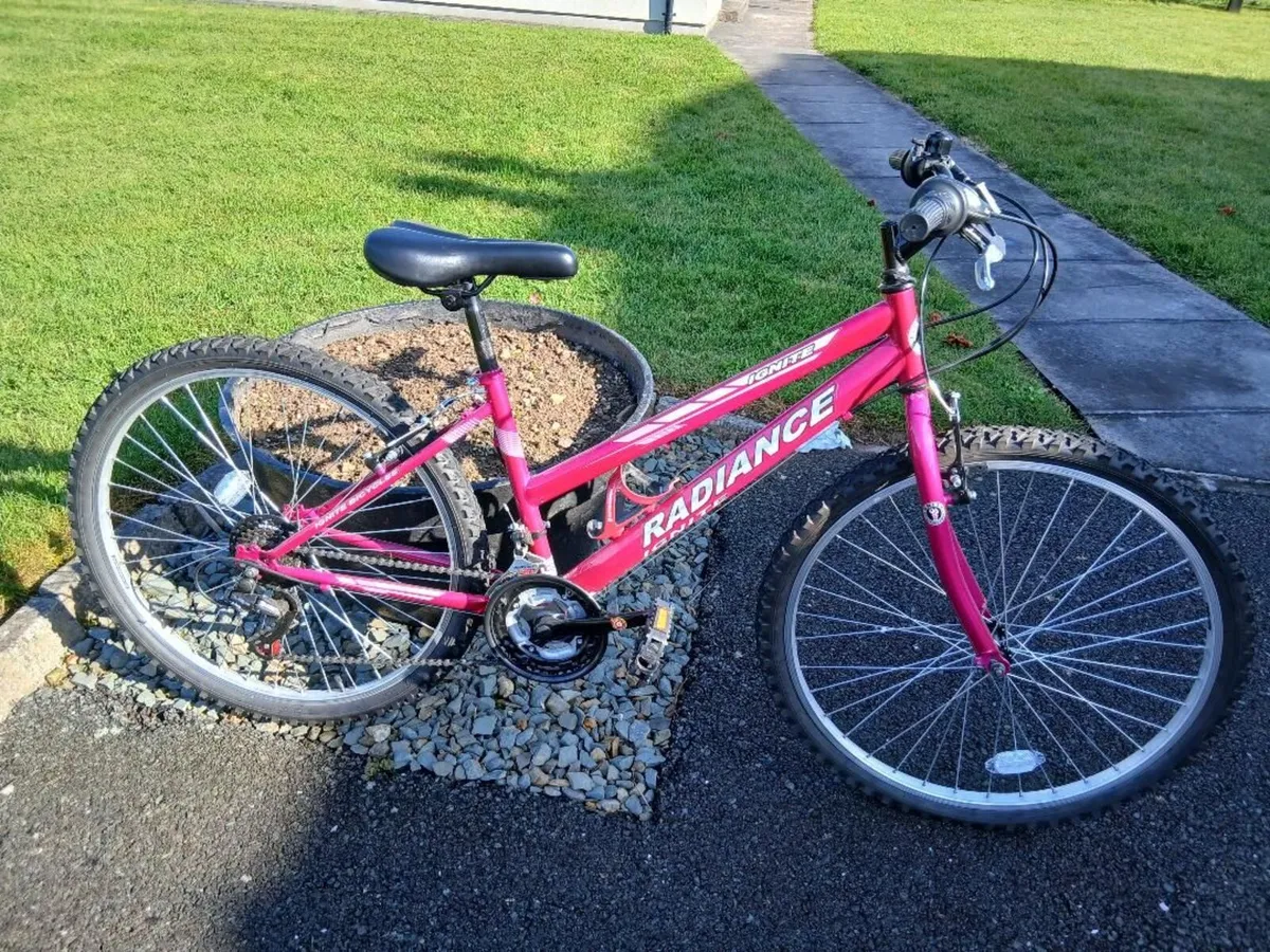 GIRLS BIKE 26 INCH - Image 1