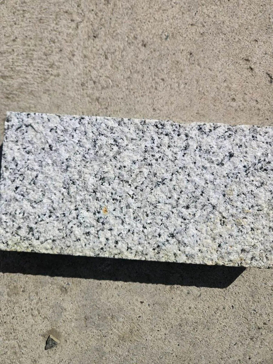 Granite cobbles - Image 1