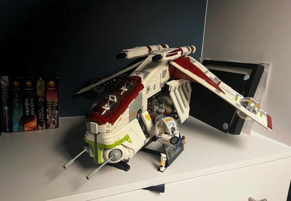 Lego Star Wars Republic Gunship LAAT - Image 1