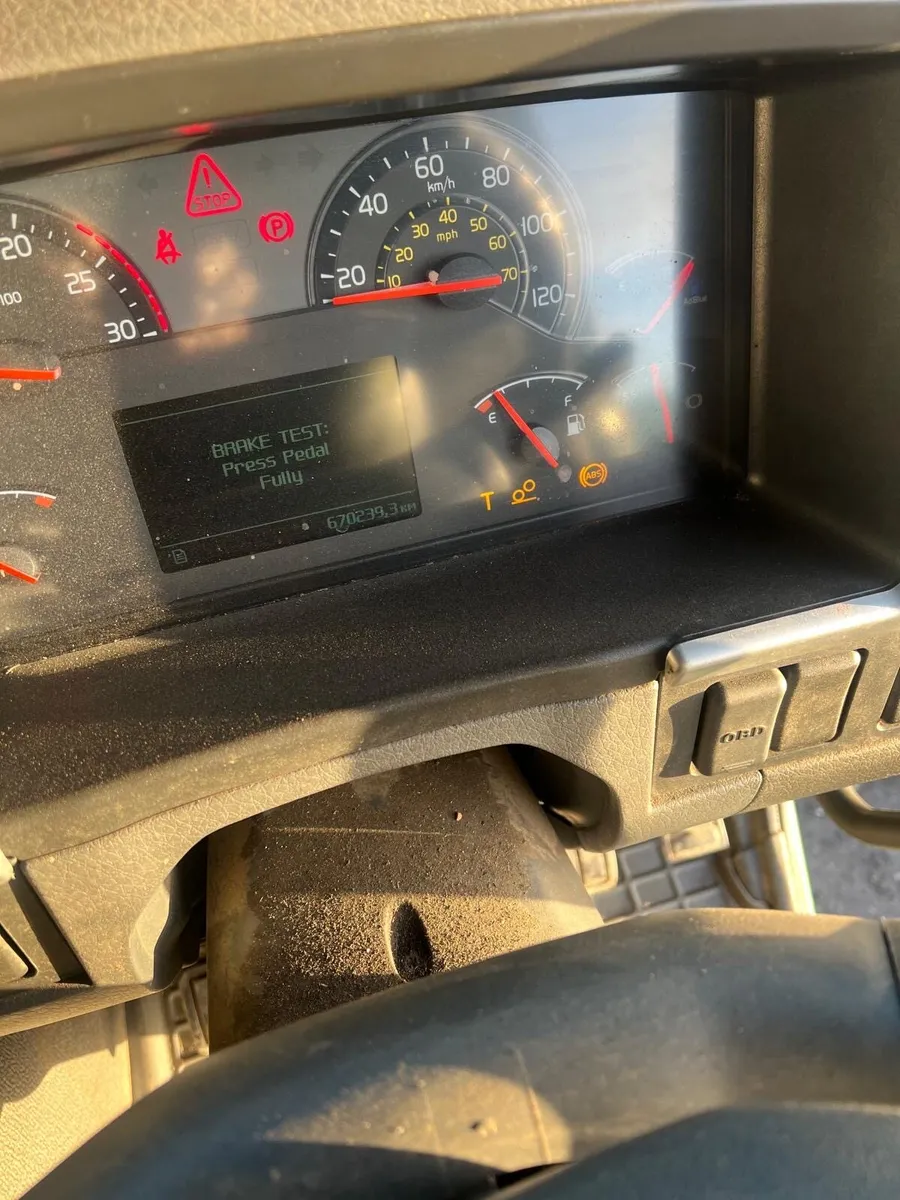 Volvo Fm13 Twin Tag Manual C/w 3 Axle drawbar trai - Image 4