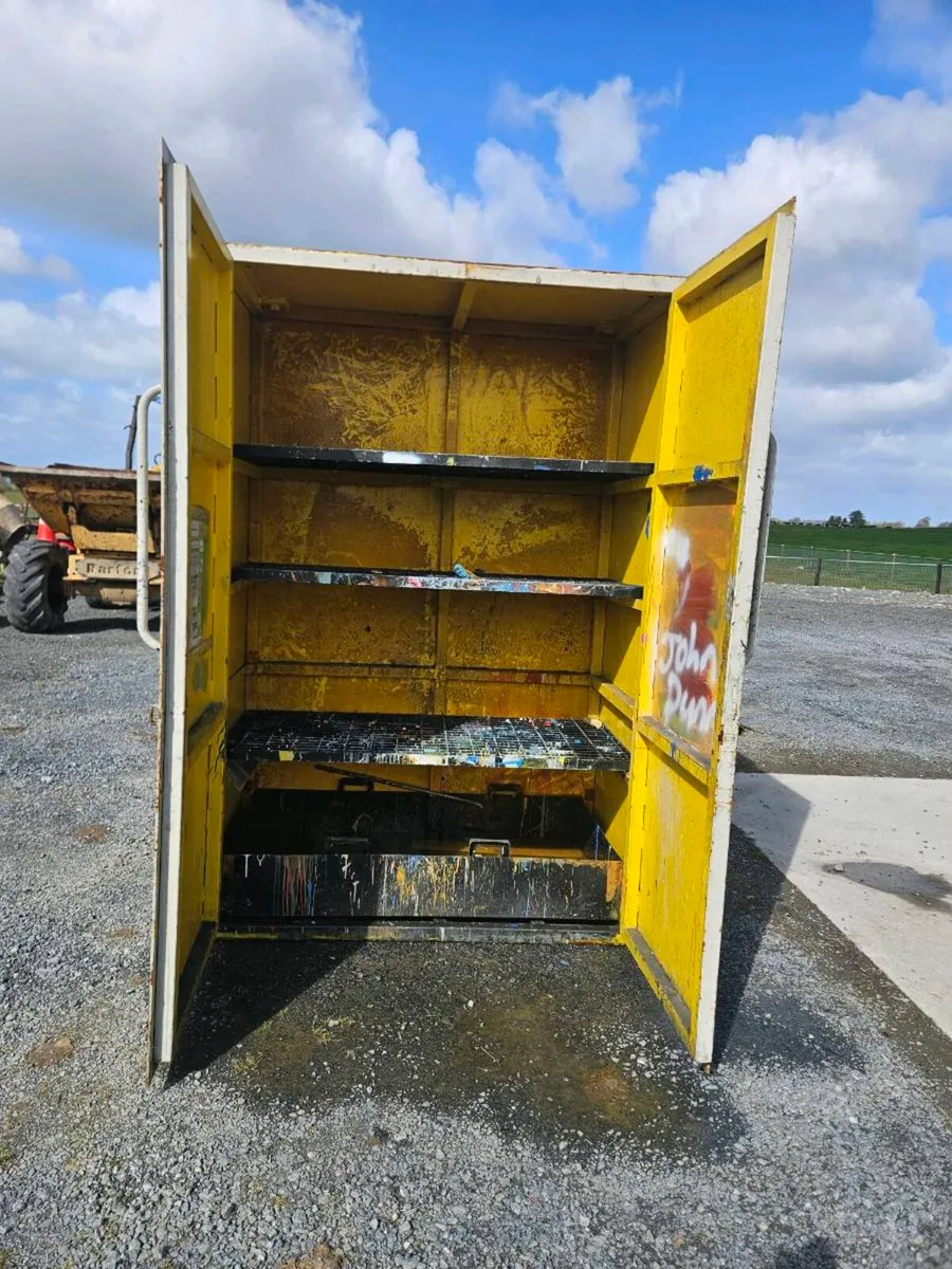 Steel lockable cabinet - Image 3