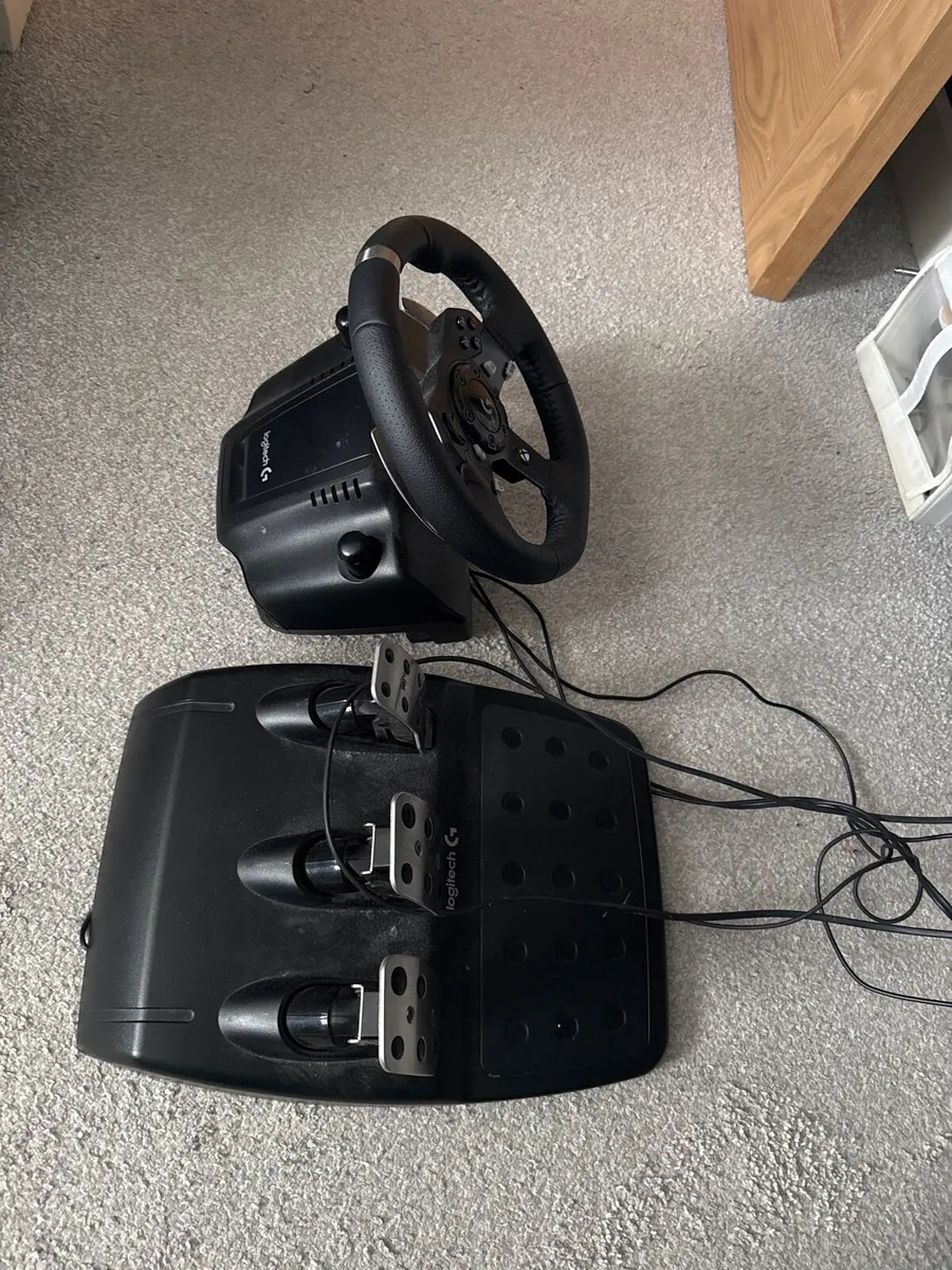 Logitech steering wheel and pedals - Image 2