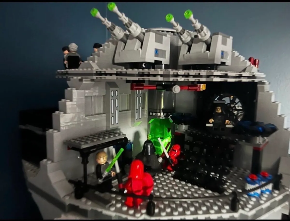 Lego Star Wars Death Star UCS - Image 2