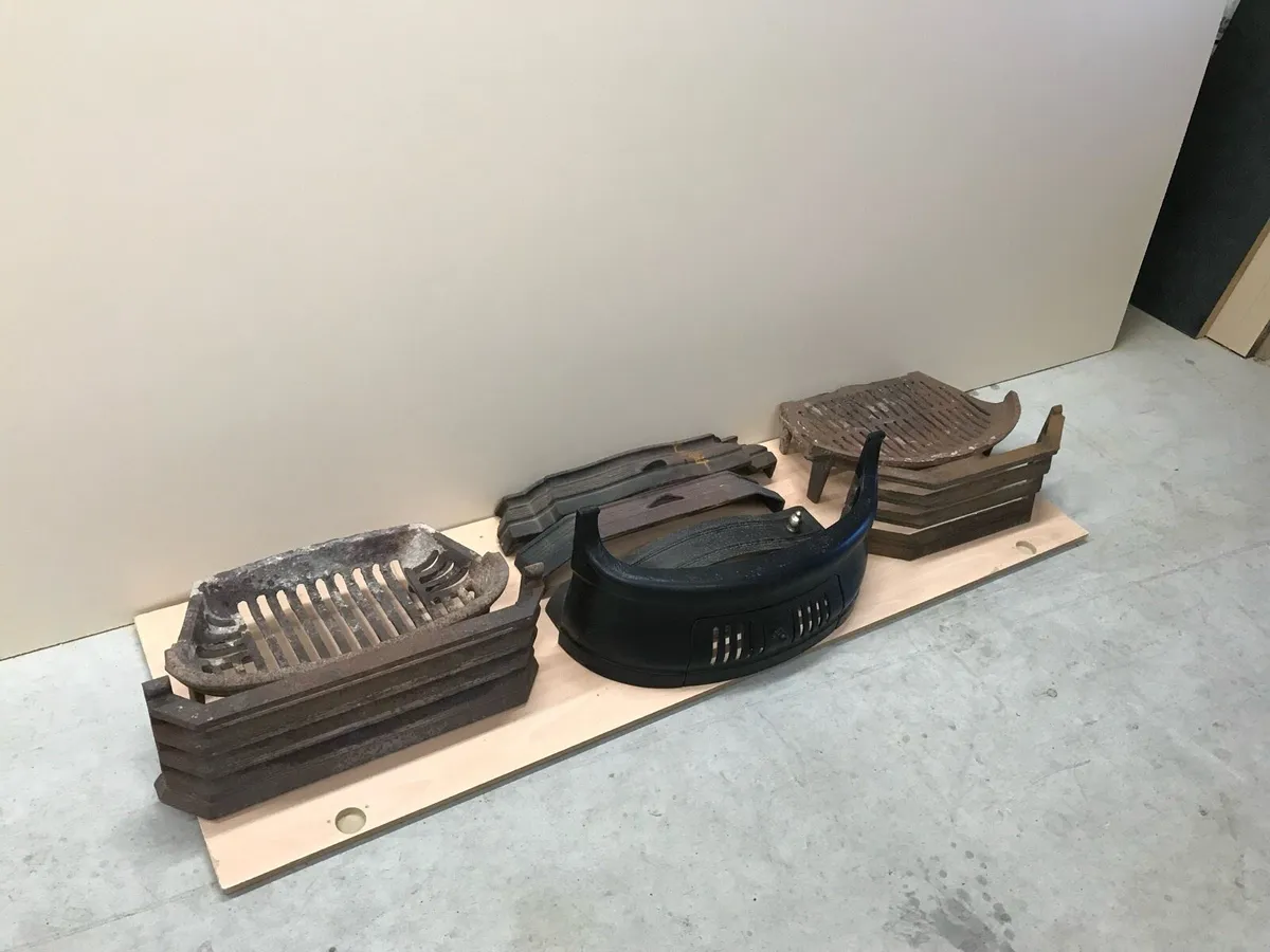 Fireplace items - Image 3