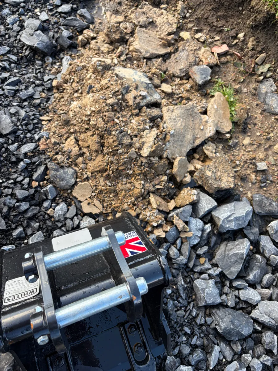 Unused 1ft 25mm pin whites digging bucket - Image 3