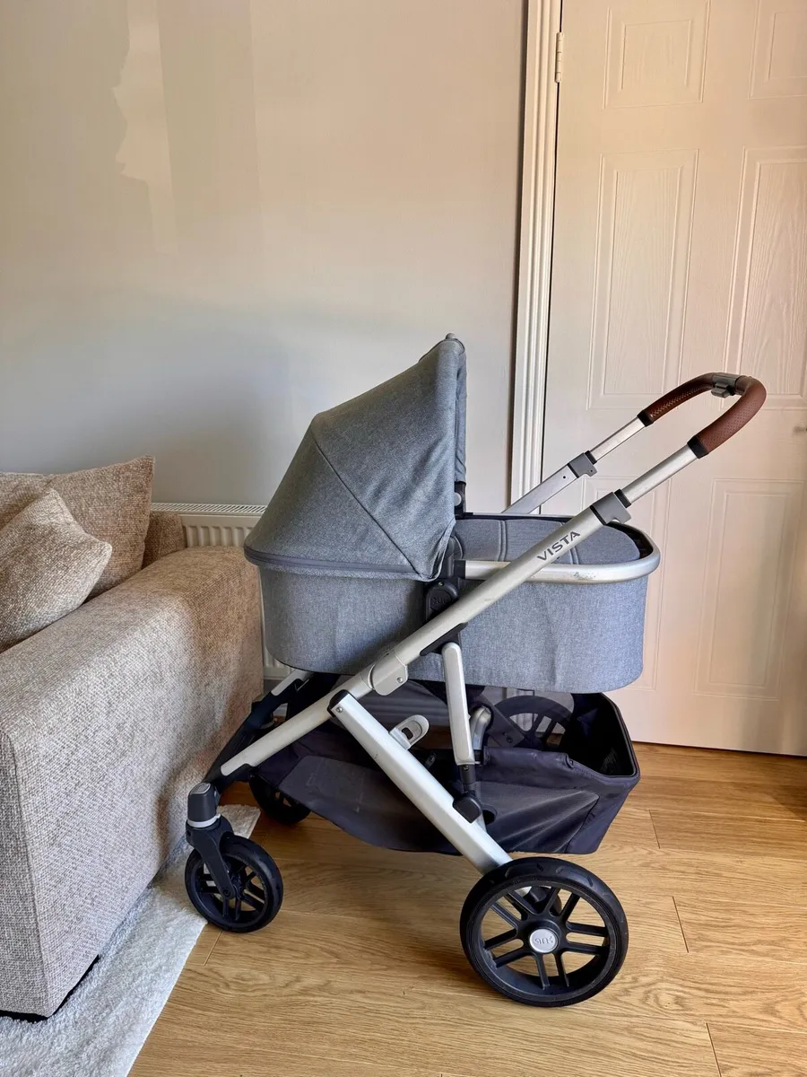 Uppababy Vista V2 Pushchair & Carrycot - Image 2