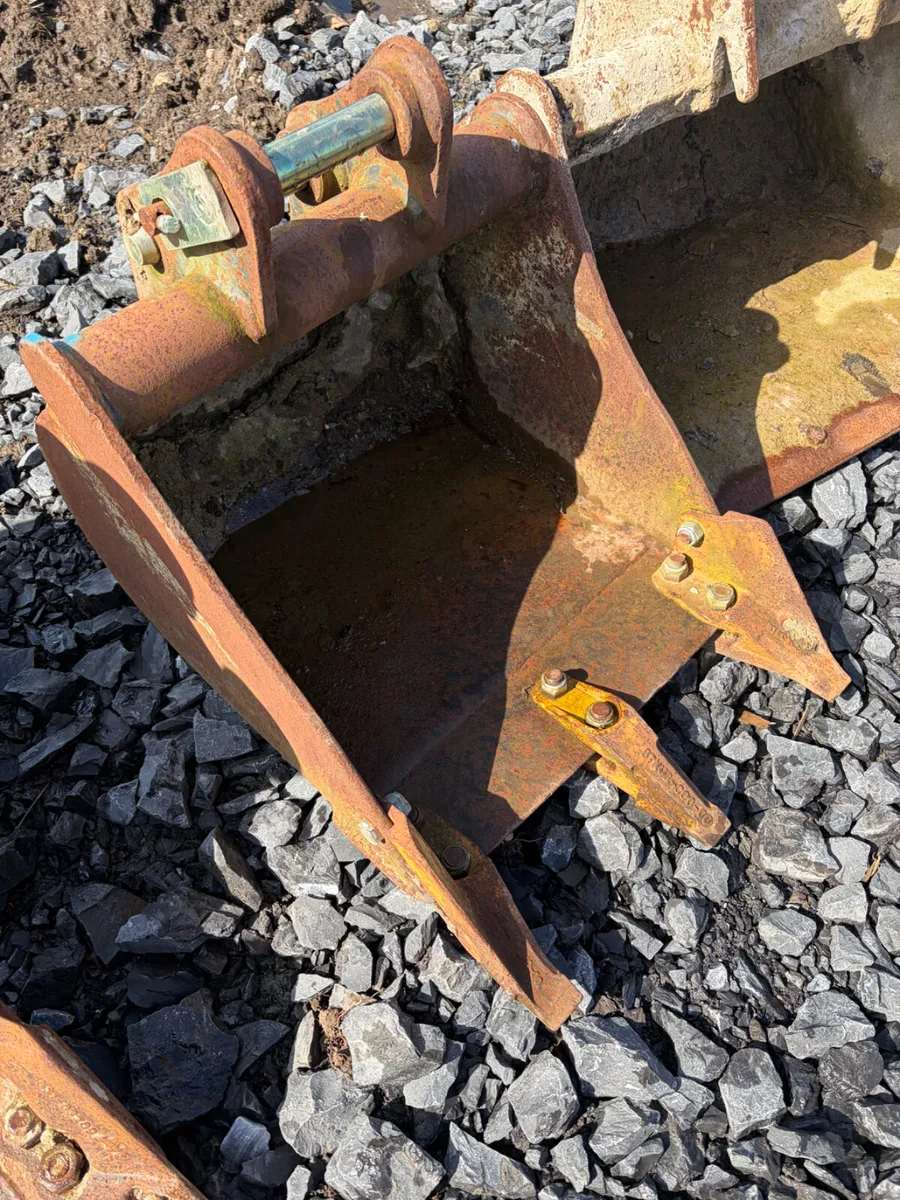 Good 30mm pin 18inch digging bucket for sale - Image 1