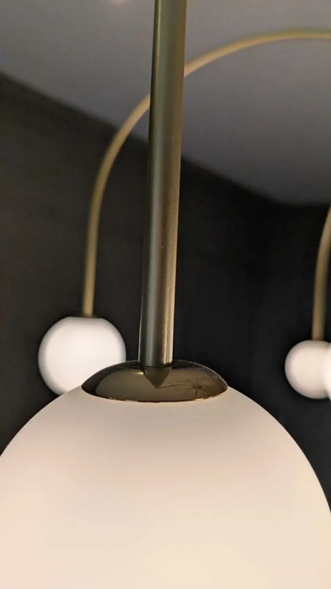 Brand new brass and opaline chandelier - Image 3