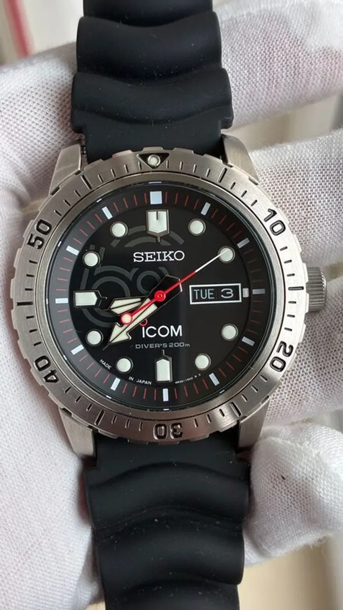 Seiko X Icom 60th Anniversary Limited Edition 200m Diver's Watch - Image 1