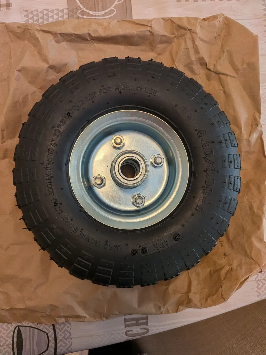 Wheelbarrow wheel - Image 3