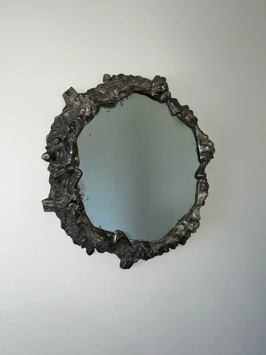 Antique Victorian period mirror - Image 1