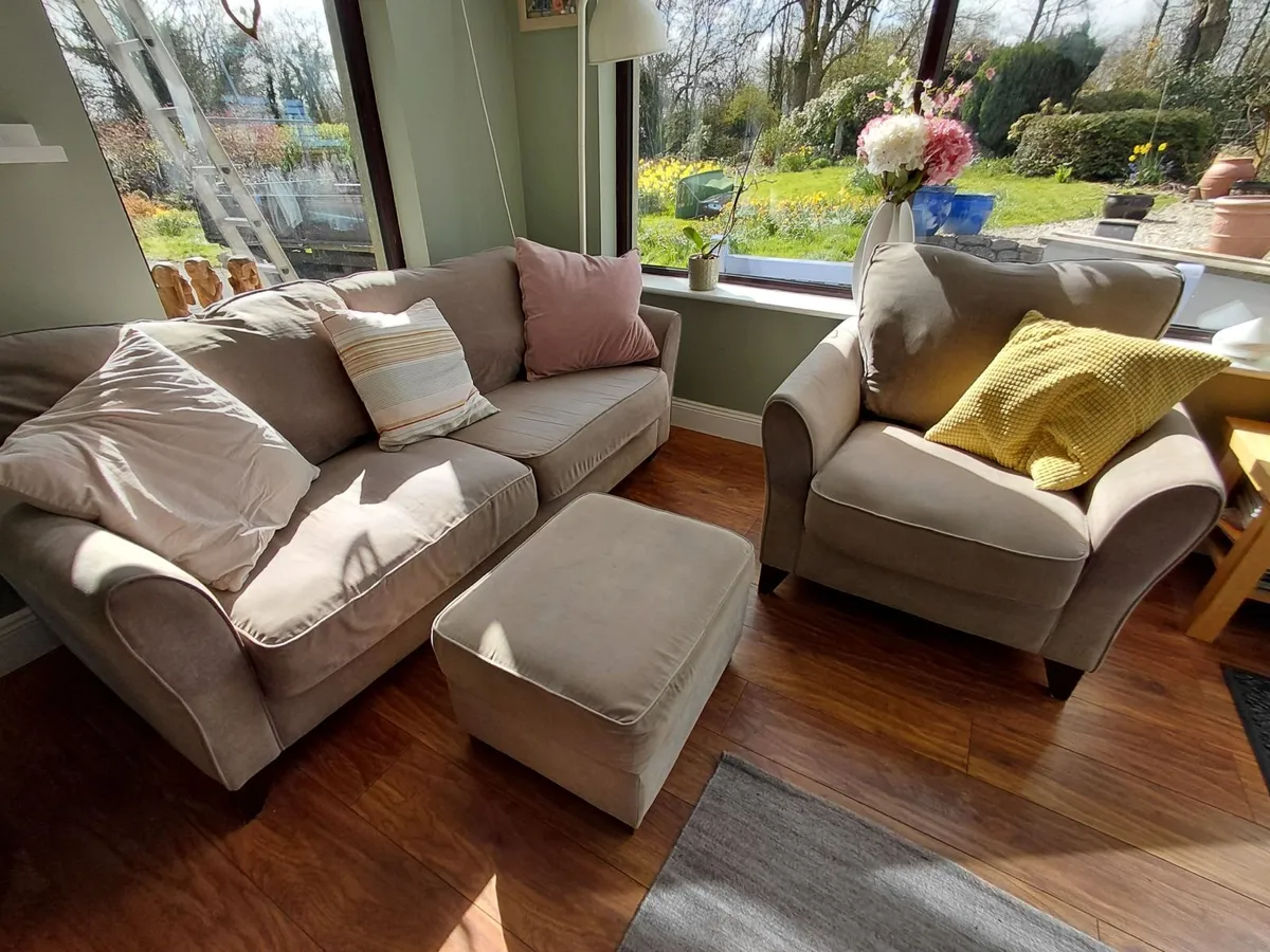 Living room suite - Image 1