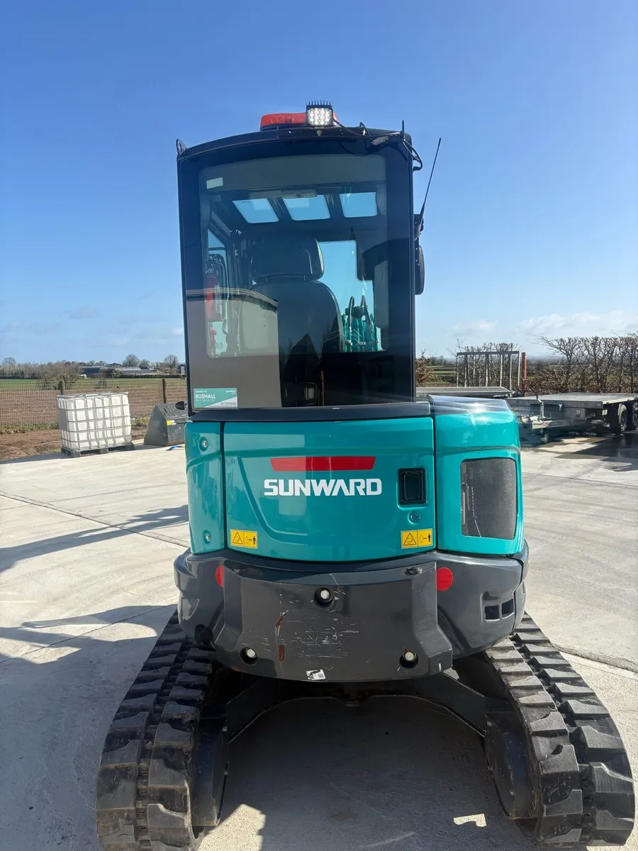 Sunward swe35uf Engcon - Image 3