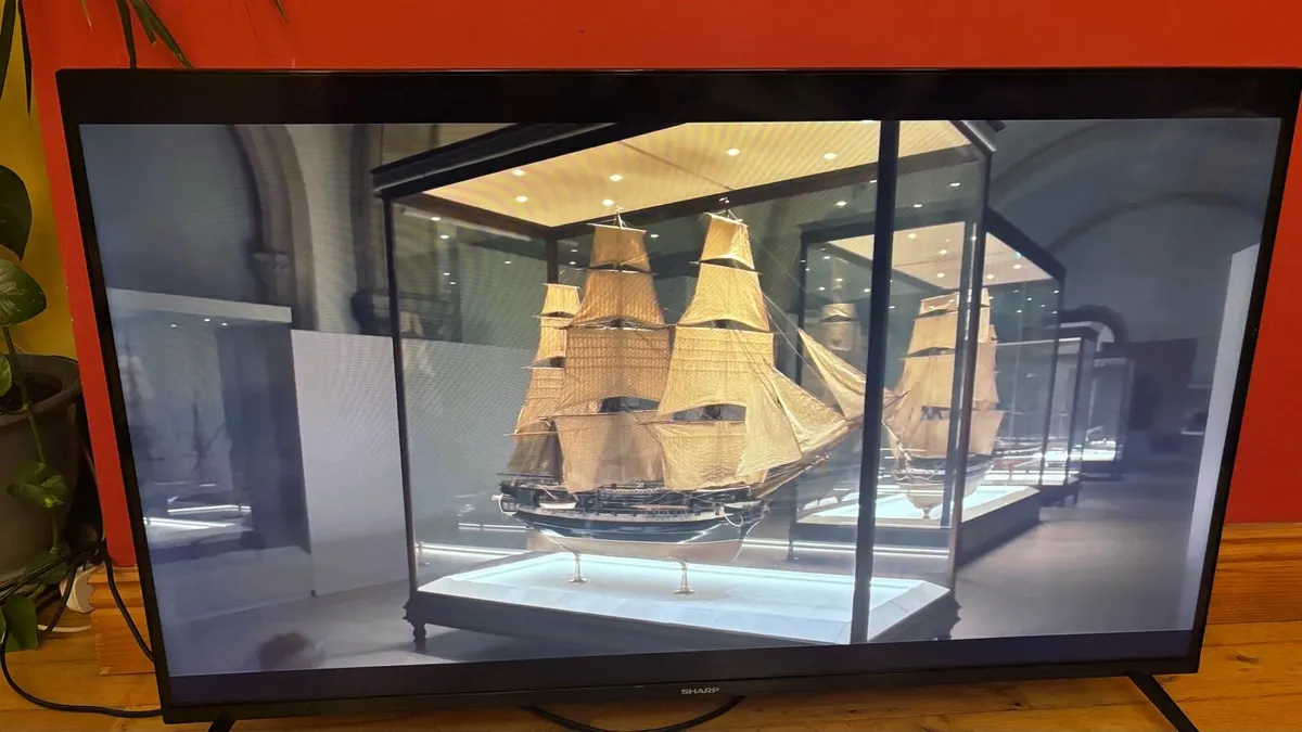 43” Sharp Aquos 4K Smart frameless Google TV - Image 3