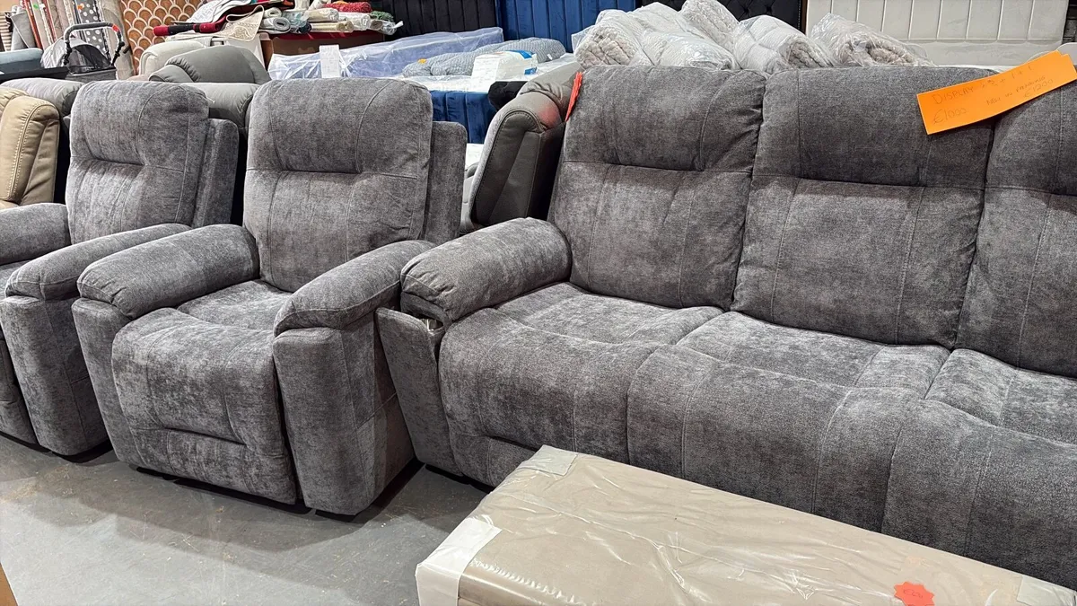 Recliners - Image 4