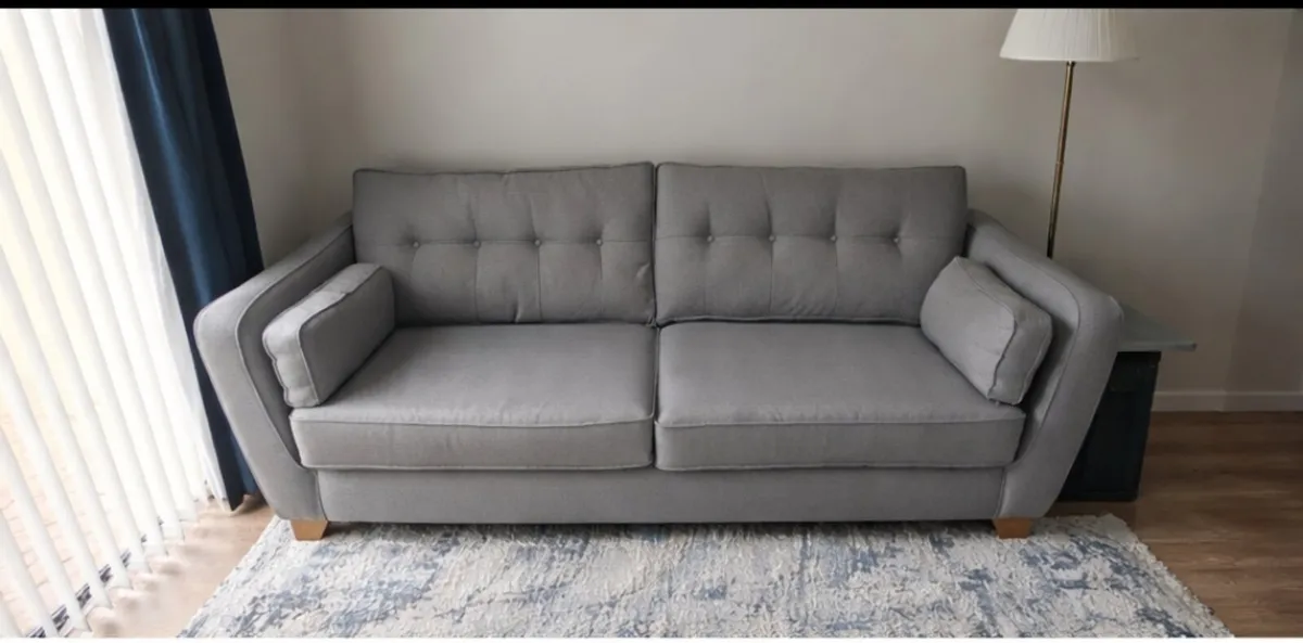 4 Seater couch - Image 2