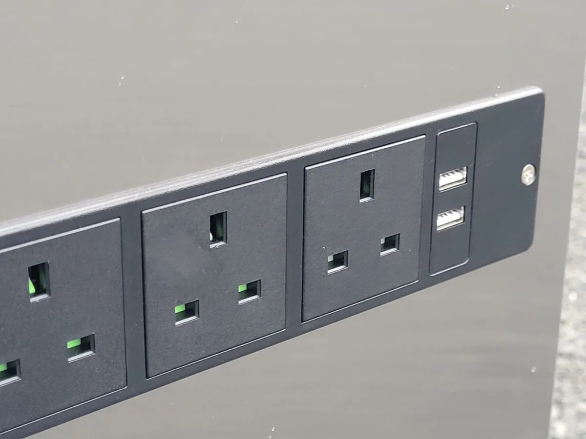 Manarola 61 Inch 9 Drawers Power Coated Toolchest - Image 4