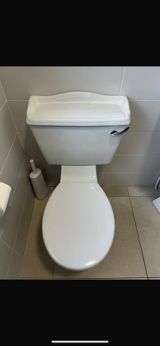 Toilet - Image 2