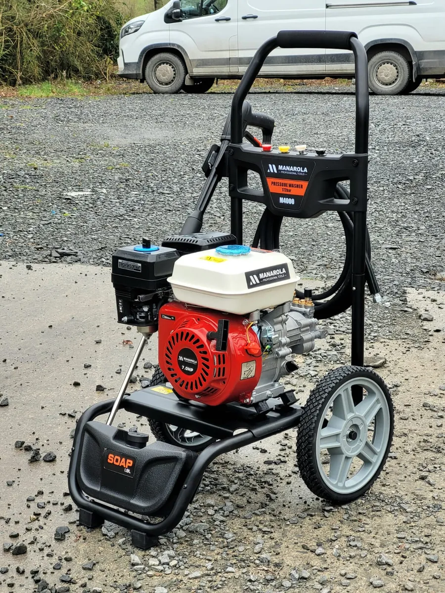 Manarola 7HP Petrol Power Washer - Image 1