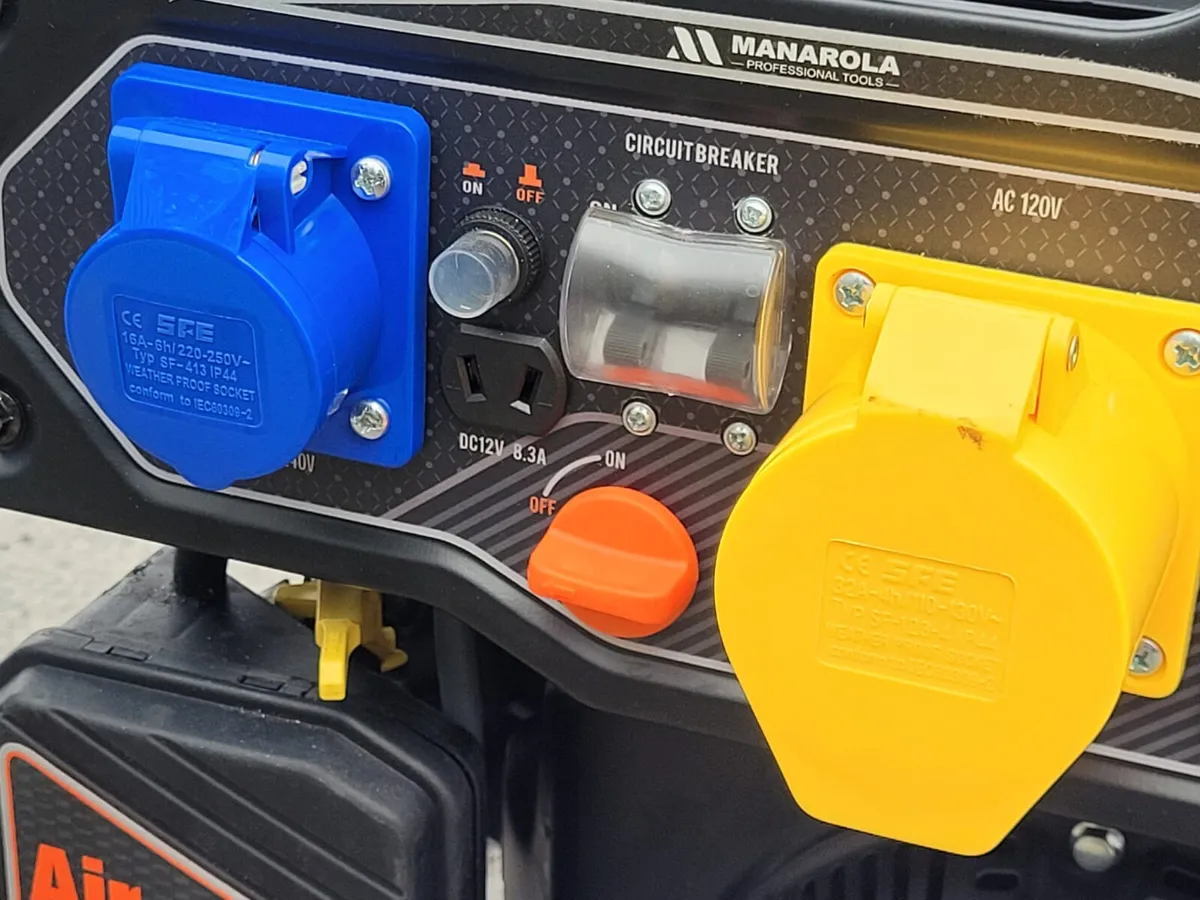 Manarola 3KW 3.5KVA Petrol Key Start Generator - Image 4