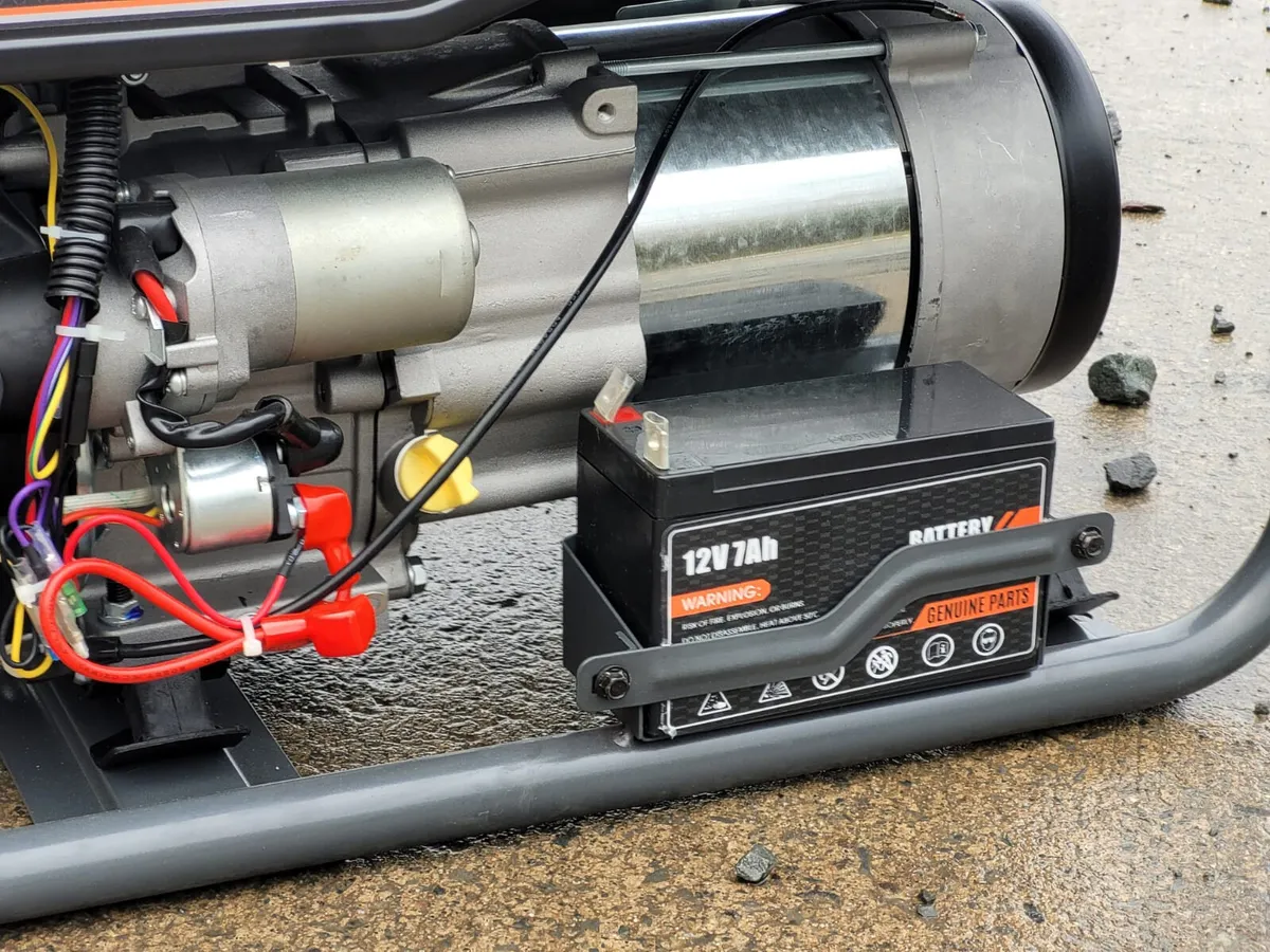 Manarola 3KW 3.5KVA Petrol Key Start Generator - Image 3