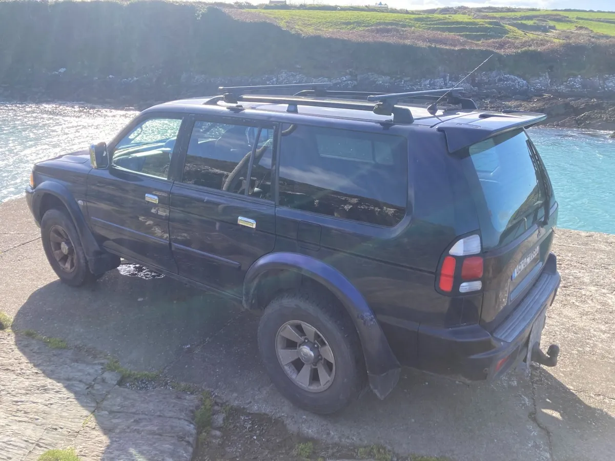 Mitsubishi Pajero 2005 - Image 2