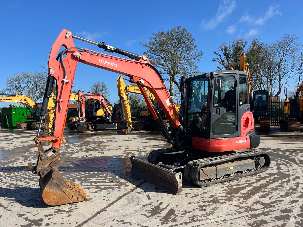 2018 Kubota KX057-4 - Image 2