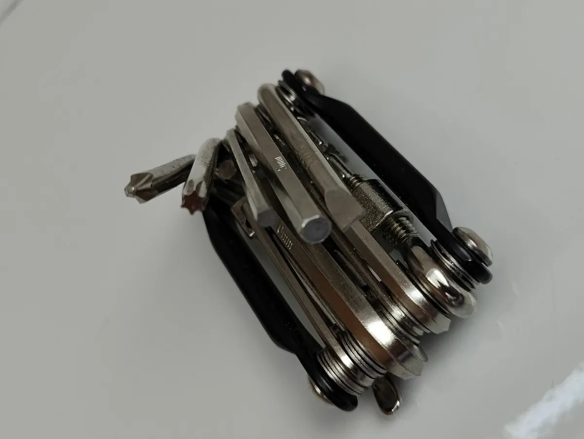 BICYCLE MULTI-TOOL - Image 2