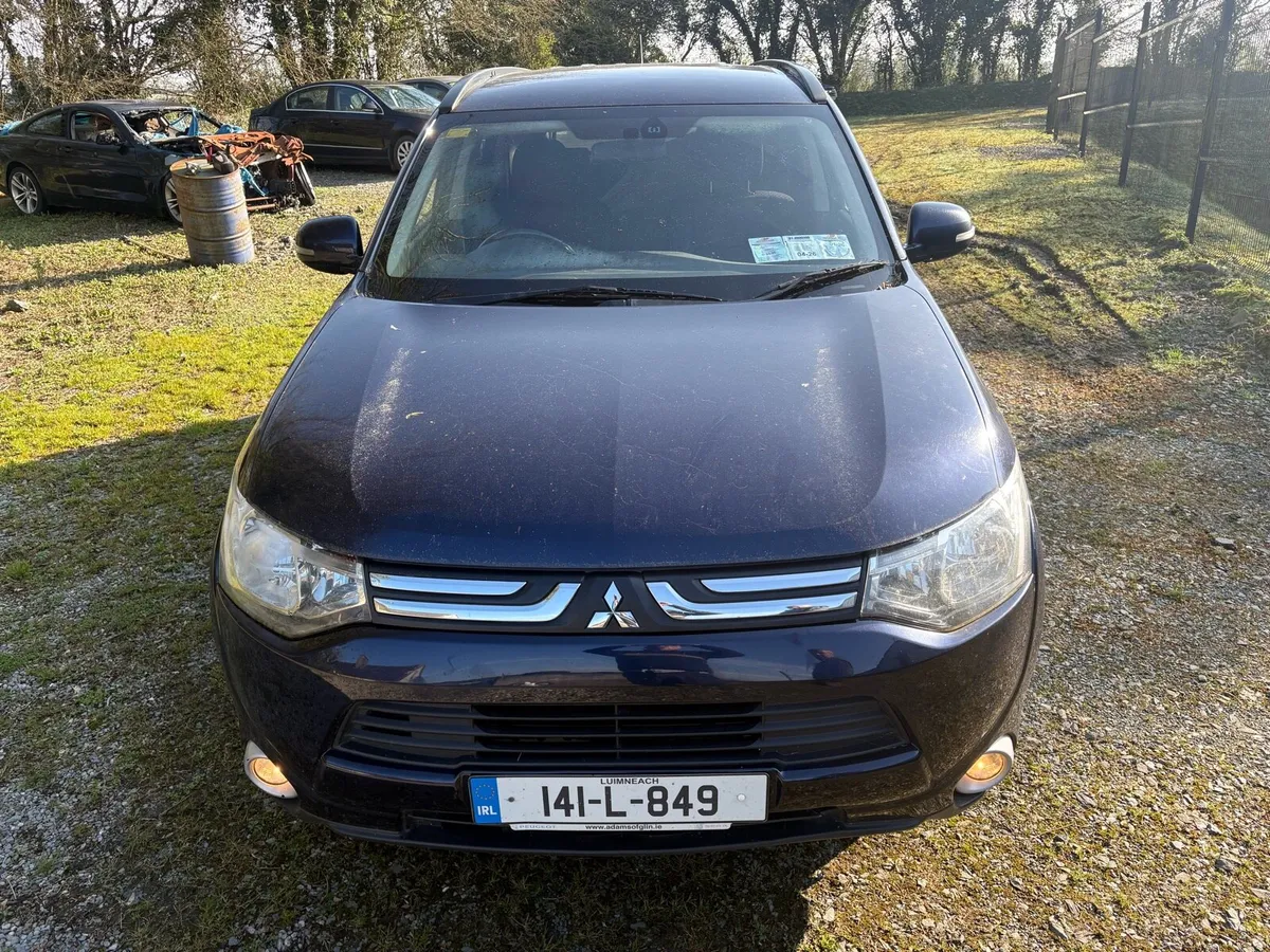 2014 Mitsubishi Outlander - Image 4