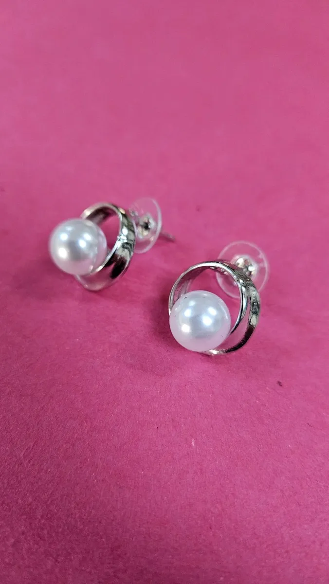 New Earrings - Image 1