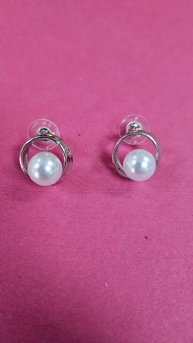 New Earrings - Image 3