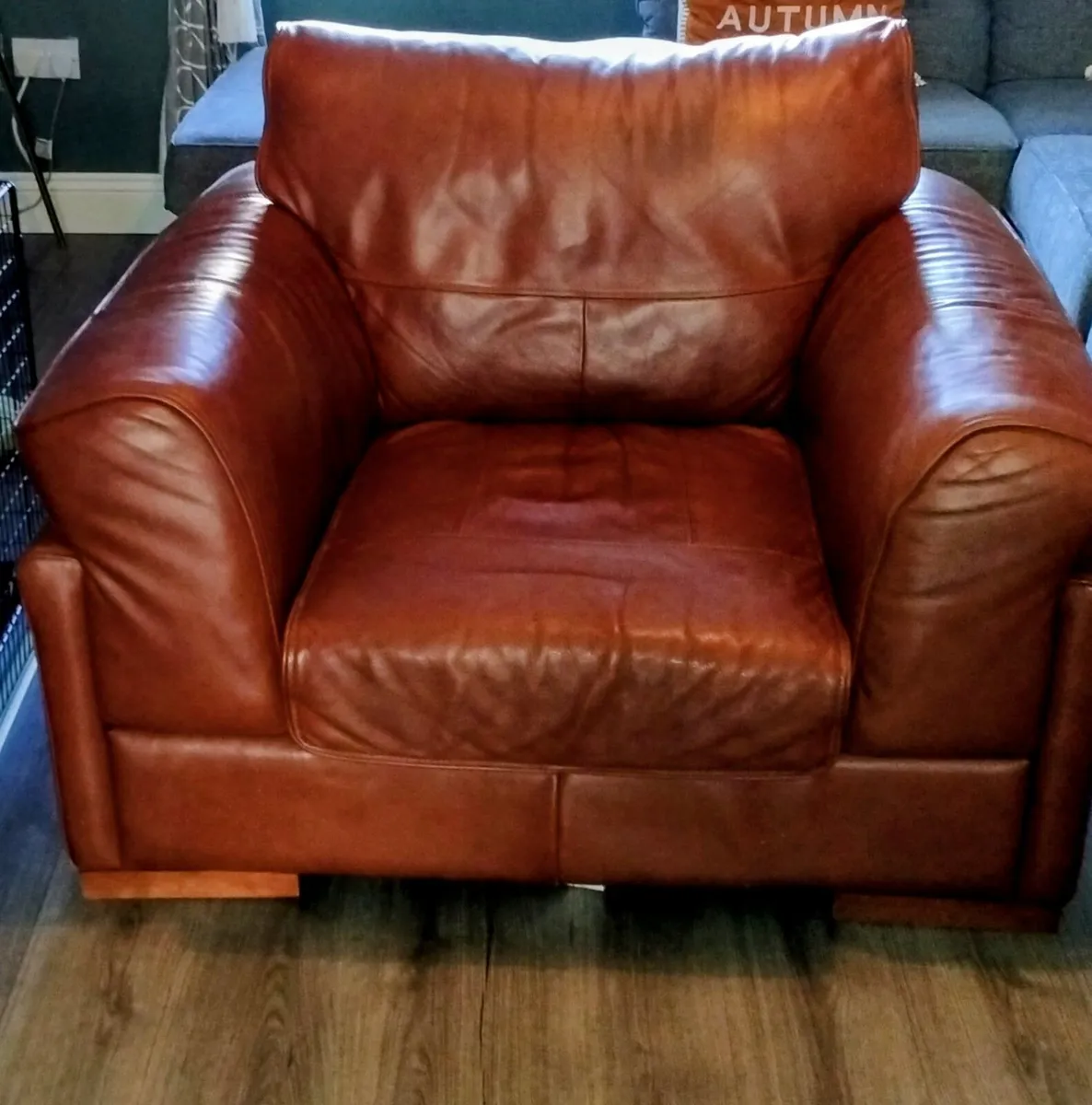Brown leather armchair - Image 1