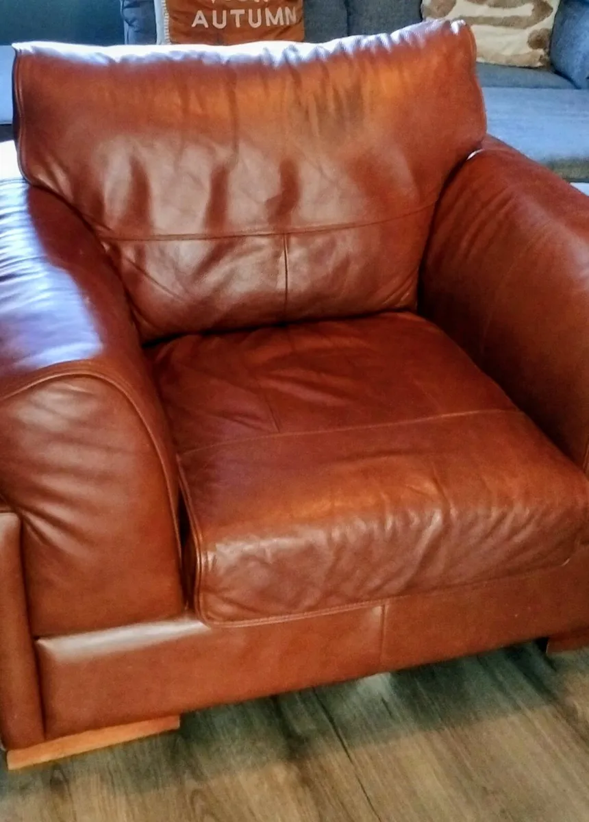 Brown leather armchair - Image 3