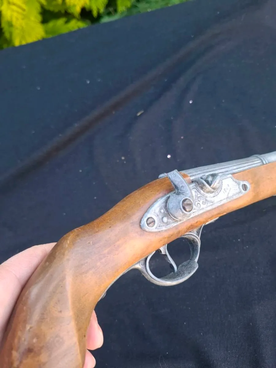 Unusual replica possible to post - Image 2