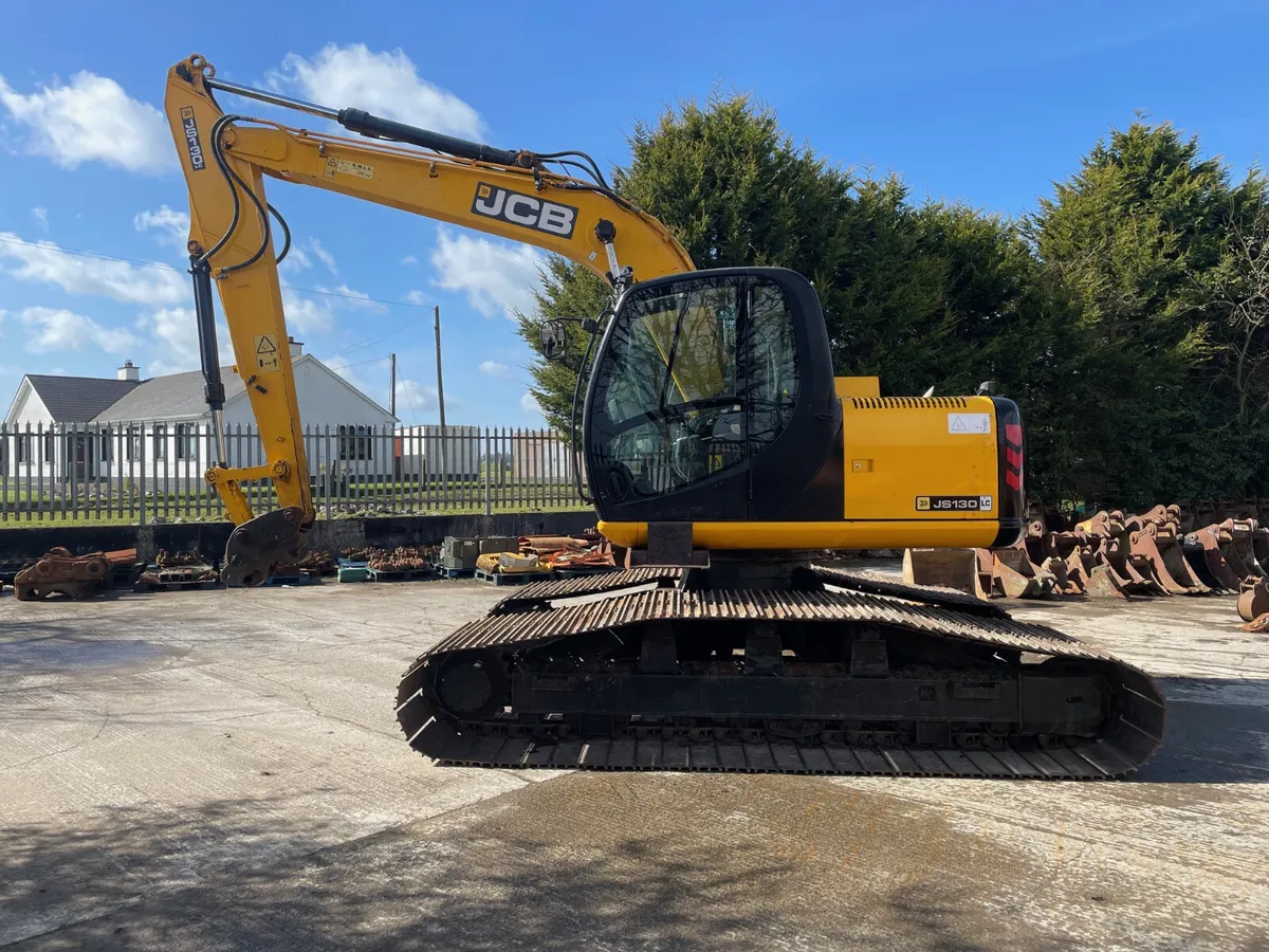JCB JS130LC Bogmaster - Image 3